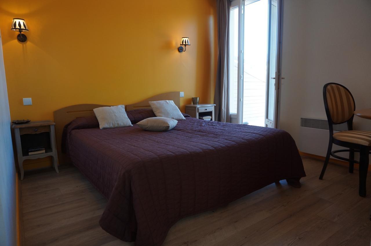 Hotel Du Lac Treignac Kültér fotó